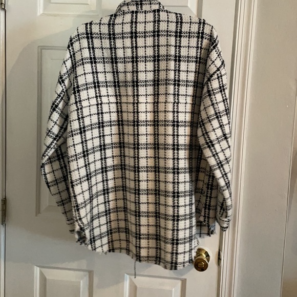 PLAID FLANNEL JACKET/ SHACKET NWT - Picture 6 of 7